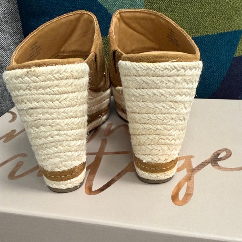 Crown Vintage Brown Wedge Sandals size 7.5 - Picture 8 of 11